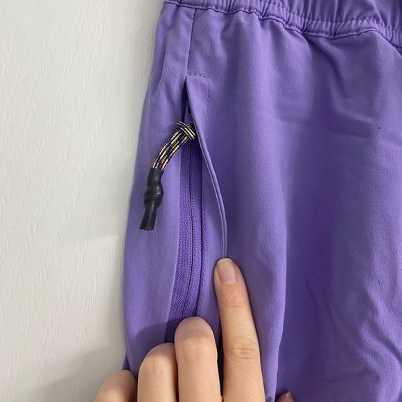 Aritzia joggers - Picture 3 of 4